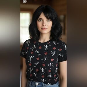 Vibe N Skeletons And Roses Crop Top Size X Small